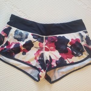 Lululemon speed shorts 8